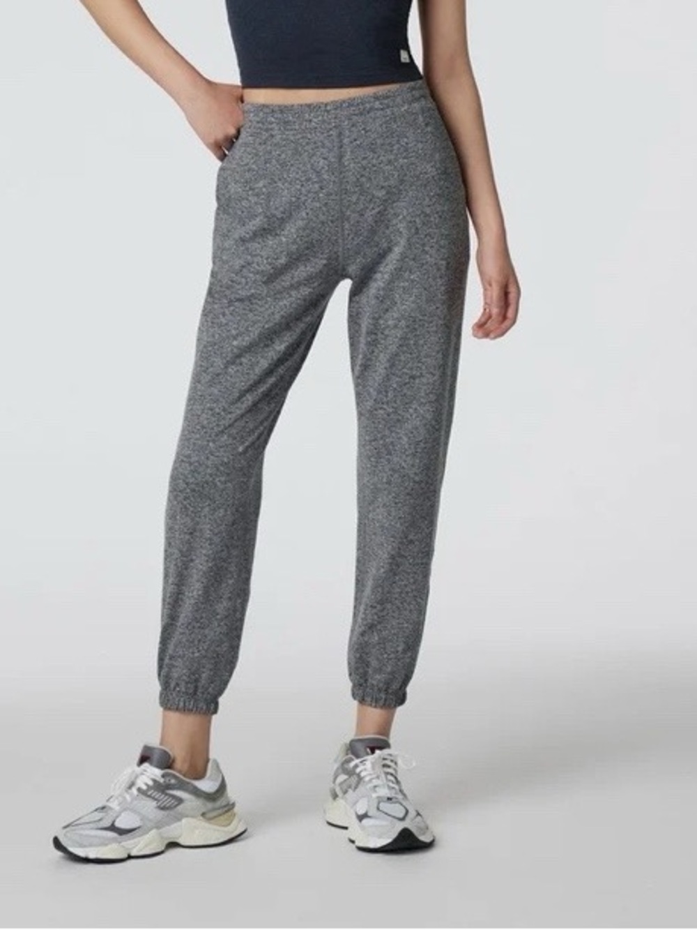 NWT Vuori Boyfriend Jogger Charcoal Heather DreamKnit Pants XS
